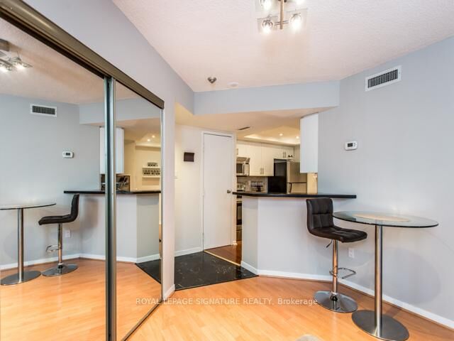Property Photo:  1001 Bay Street 1007  ON M5S 3A6 