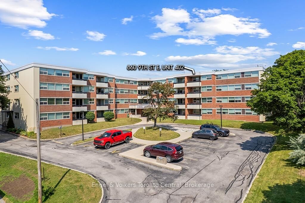 Property Photo:  860 9th Street E 402  ON N4K 1R2 