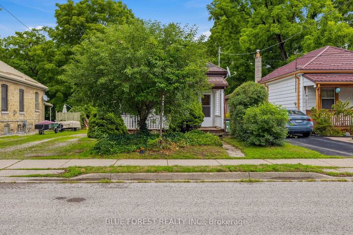Photo de la propriété:  548 Elizabeth Street  ON N5W 3S4 