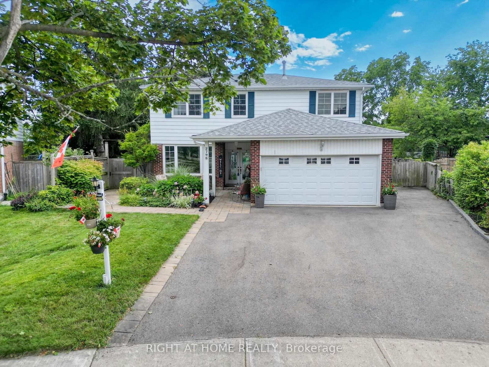 Property Photo: 2796 Tallberg Court ON L5J 1T1