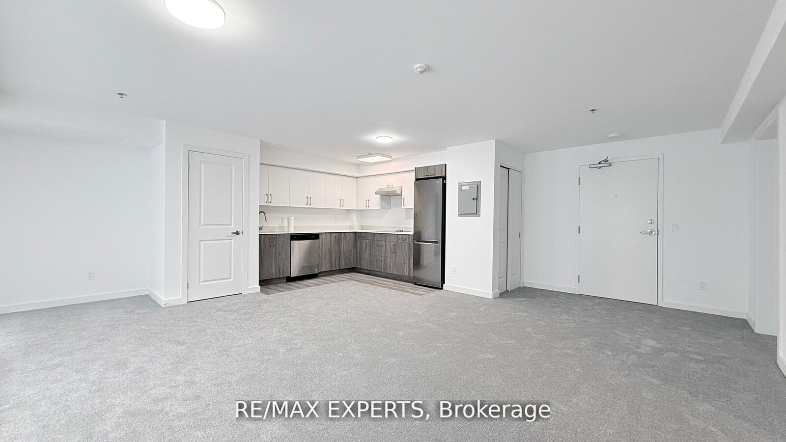 Property Photo: 45 Connaught Avenue 302 ON M4L 2V8