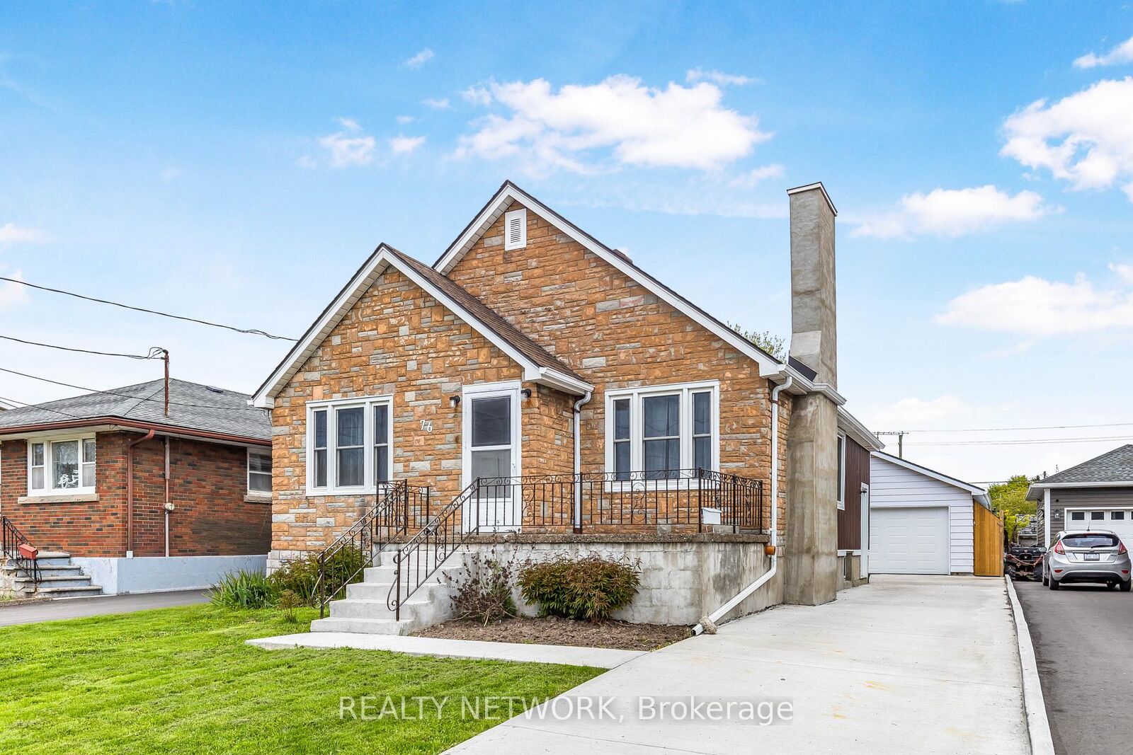 Property Photo:  76 Johnston Street  ON L3K 1G7 
