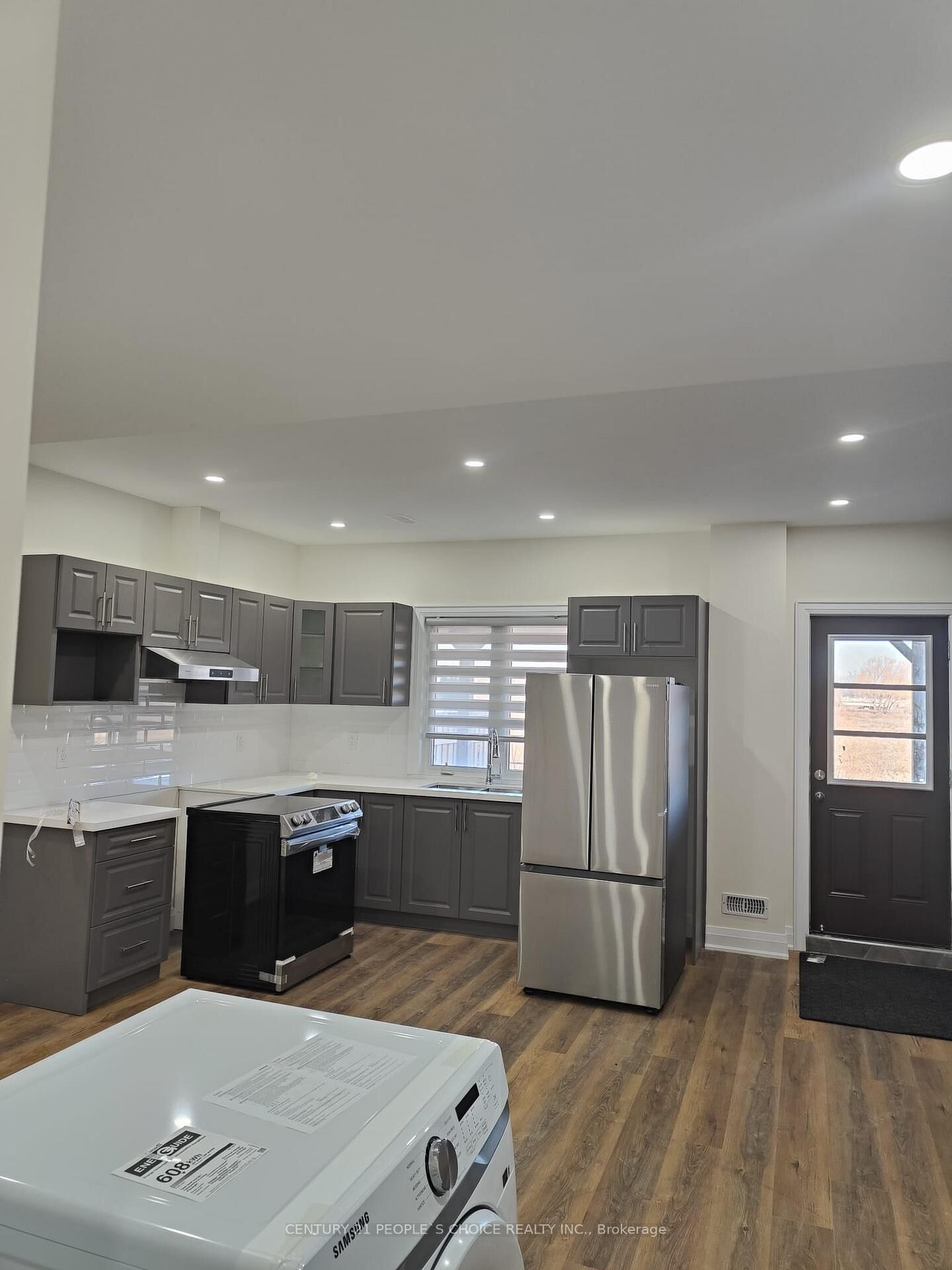 Property Photo:  126 Degrey Drive  ON L6P 4L7 