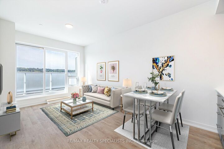415 Main Street W 703 — photo 1