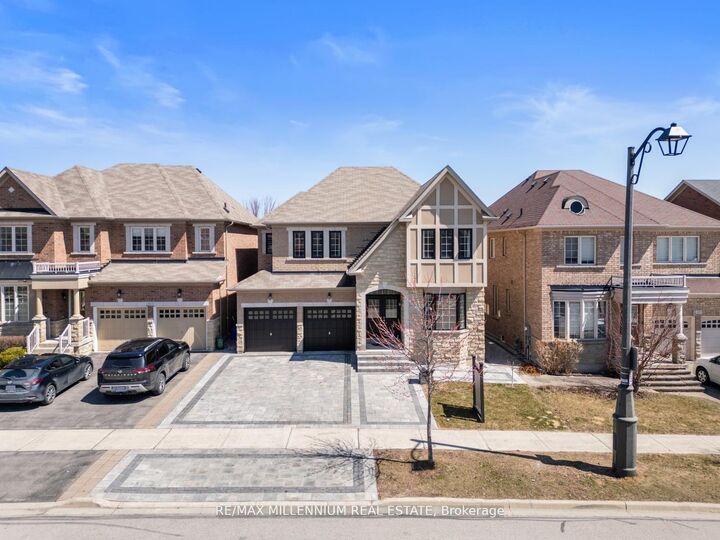 Property Photo: 433 Mavrinac Boulevard ON L4G 0J8