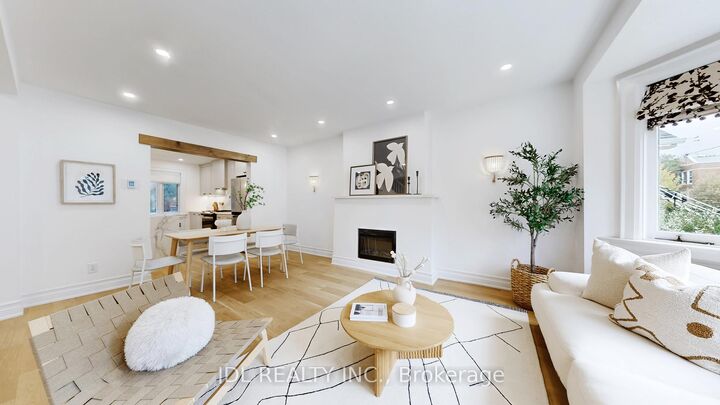 Property Photo: 280 Fairlawn Avenue ON M5M 1T1