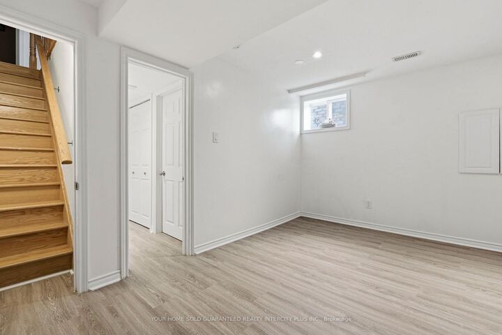 Property Photo:  7 Storica Drive Bsmt  ON L4H 0R8 
