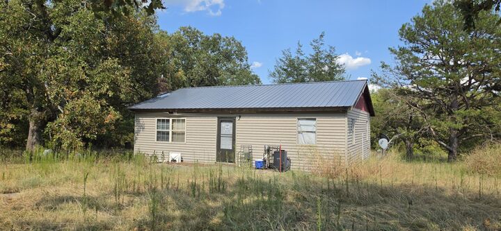 Property Photo: 102107 S 4705 Road OK 74948