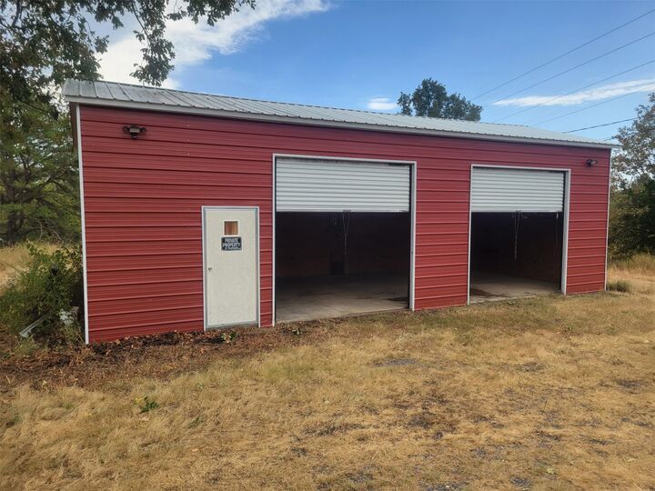 Property Photo:  102107 S 4705 Road  OK 74948 