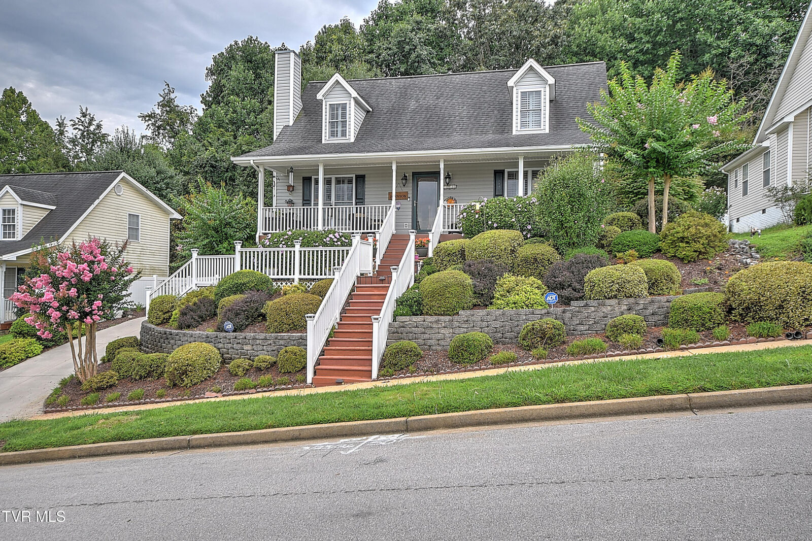 Property Photo:  1018 Sunrise Valley Drive  TN 37604 