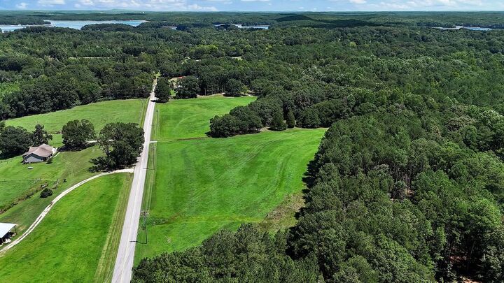 Property Photo: 340 Oneal Ferry Road SC 29689