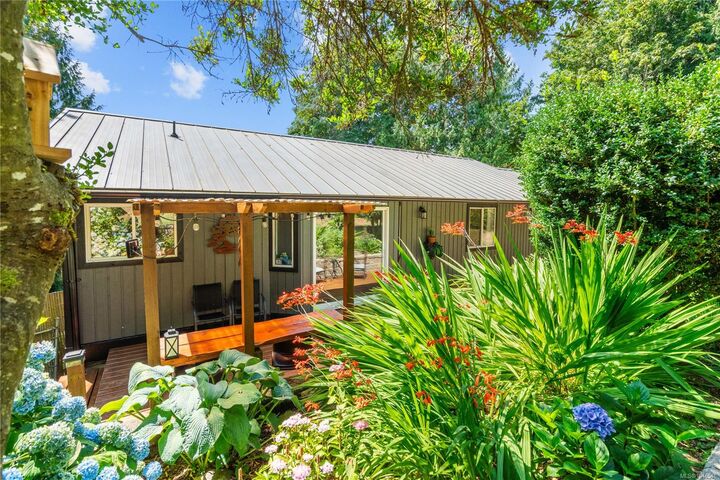 Property Photo: 2519 Brule Dr BC V9Z 0X8