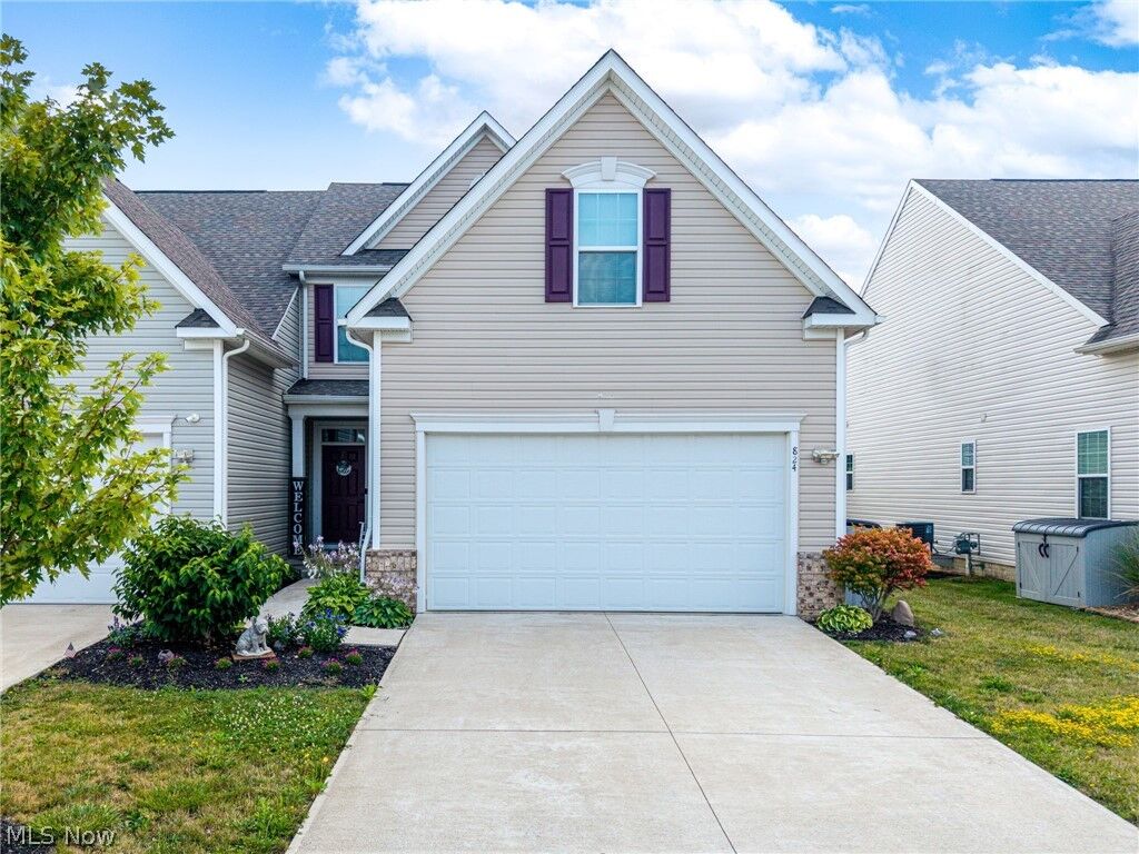 Property Photo: 824 Robinson Drive OH 44050