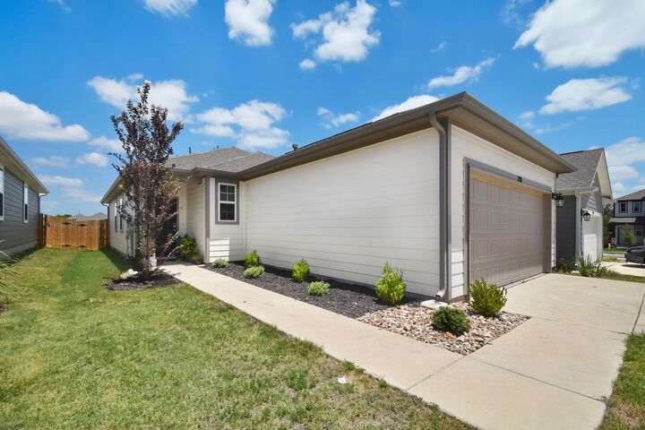 Property Photo: 255 Spirit Street TX 78621