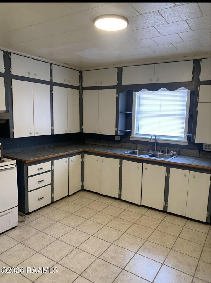 Property Photo: 610 San Jacinto Circle LA 70563
