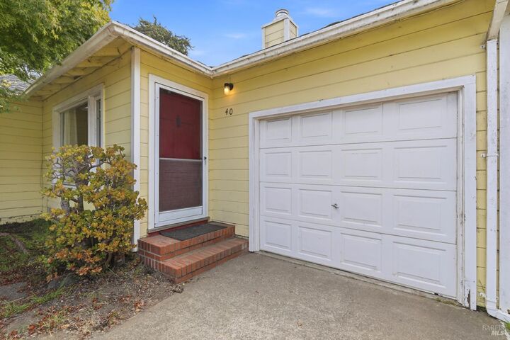 Property Photo:  40 S Knoll Road  CA 94941 