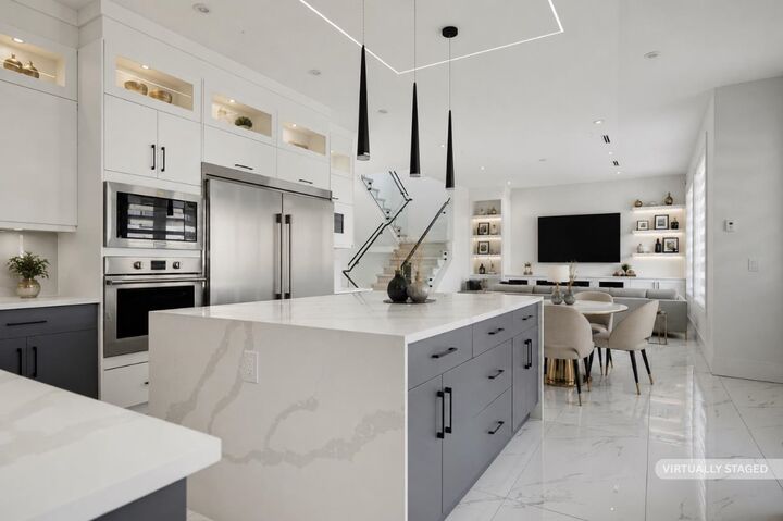 Property Photo: 20133 27 Avenue BC V2Z 0B6