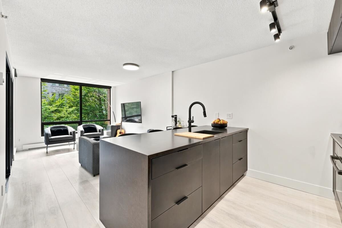 Property Photo:  1082 Seymour Street 212  BC V6B 1X9 