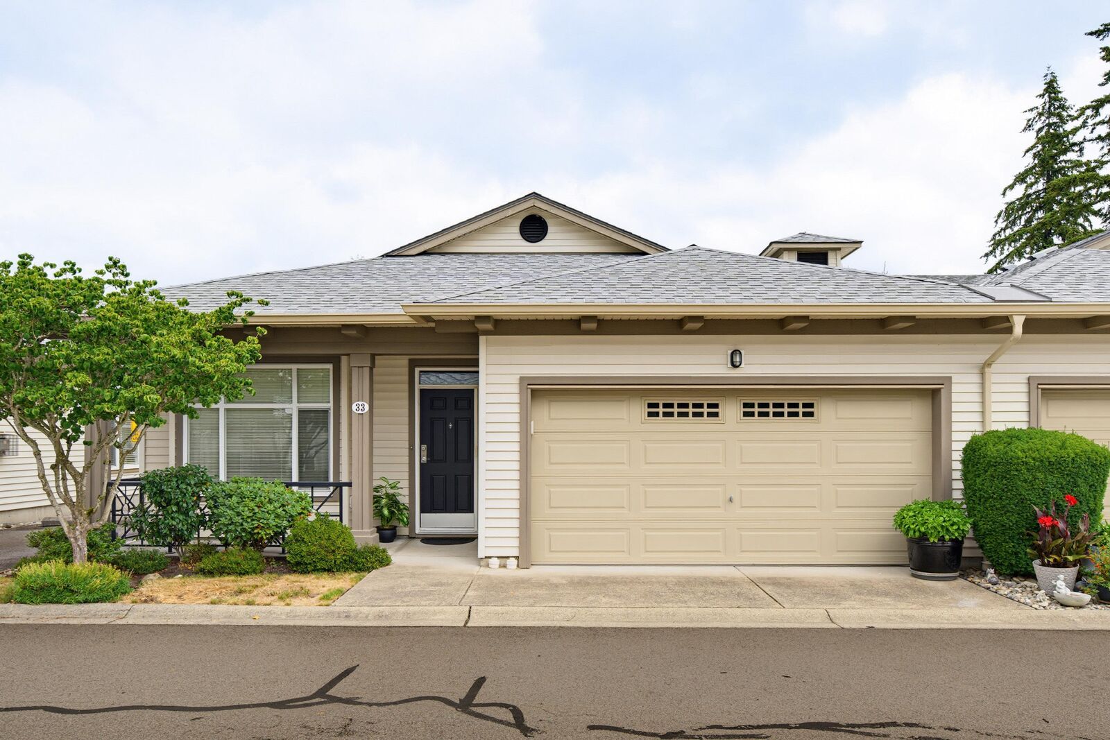 Property Photo: 15188 62A Avenue 33 BC V3S 1W7