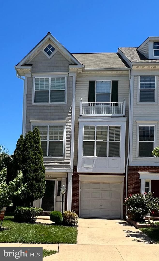 Property Photo: 8118 Rainwater Circle VA 20111