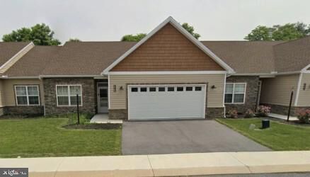 Property Photo: 147 Blackbird Lane PA 17257