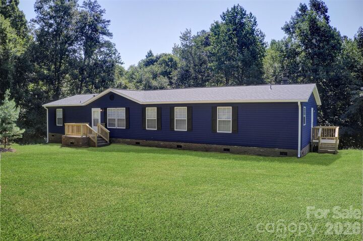 Property Photo:  262 Upper Stanley Road  NC 28164 