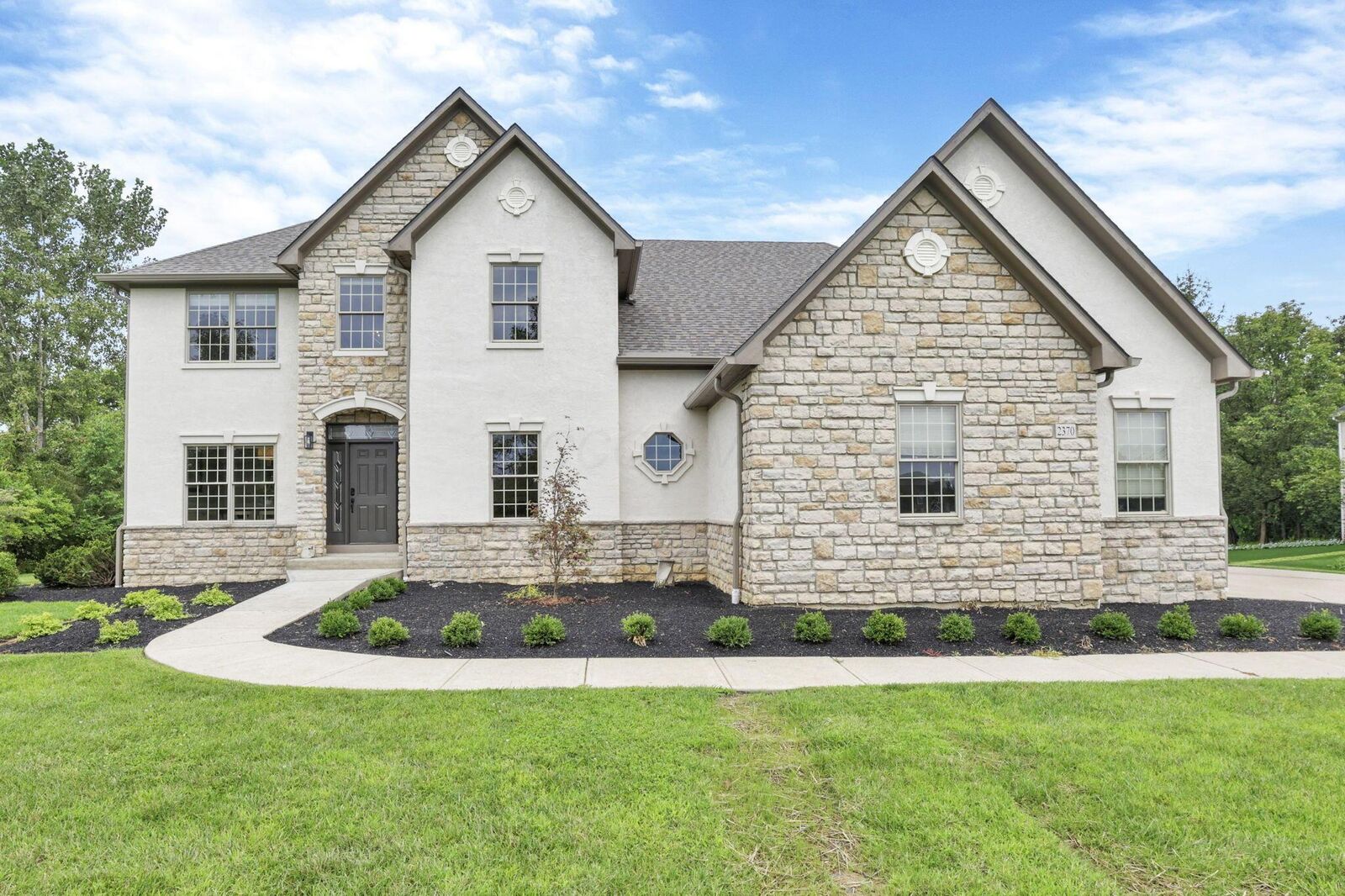 Property Photo: 2370 Dauer Court OH 43065