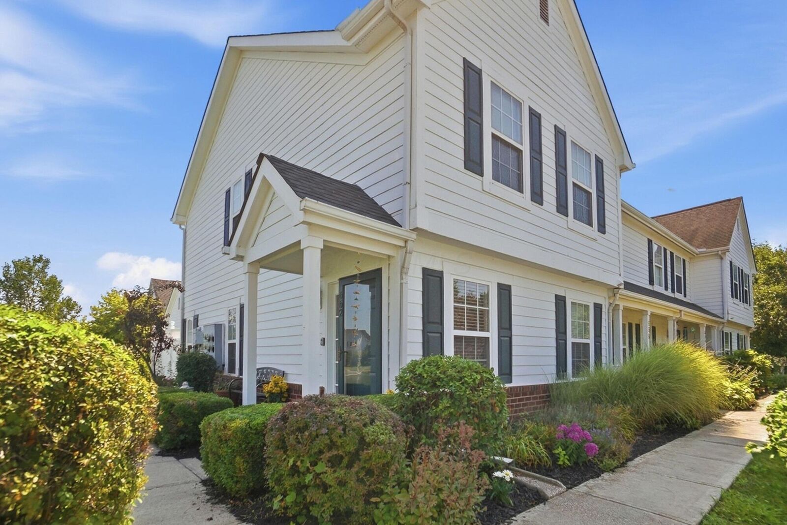Property Photo:  662 Lakeview S Drive  OH 43123 