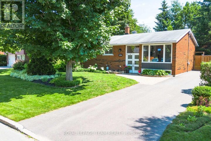 Property Photo: 2296 Kay Street ON K2C 1J7