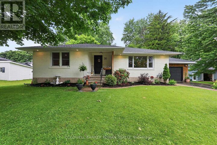 Property Photo:  30 King Street North  ON N0G 1Z0 