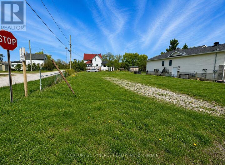 Property Photo:  24 King Street  ON K7A 3C9 