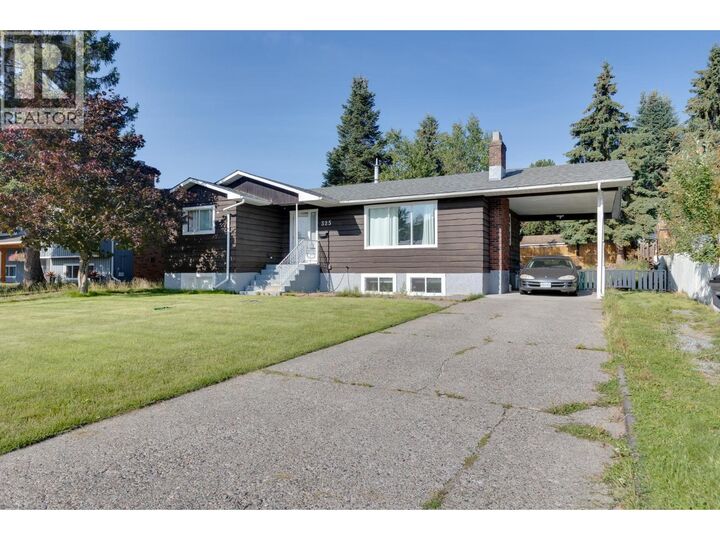Property Photo: 325 Boyd Street BC V2M 3E1