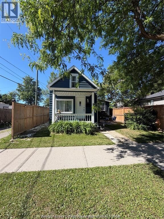Property Photo:  639 Watkins  ON N9C 2Y5 