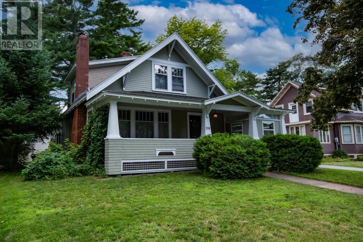 114 Alexandra Avenue — photo 1