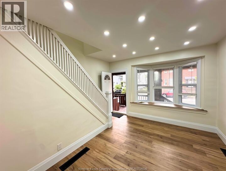 Property Photo:  116 Elm Avenue  ON N9A 5G8 