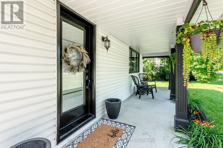 Property Photo: 17648 Island Road ON K0C 1S0