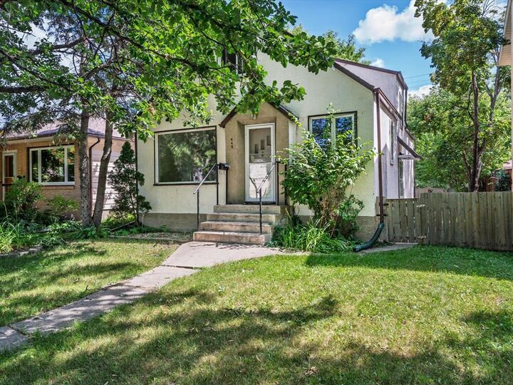 Property Photo: 444 Beaverbrook Street MB R3N 1N3