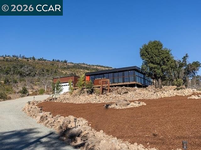 Property Photo: 139 Oak St CA 94574