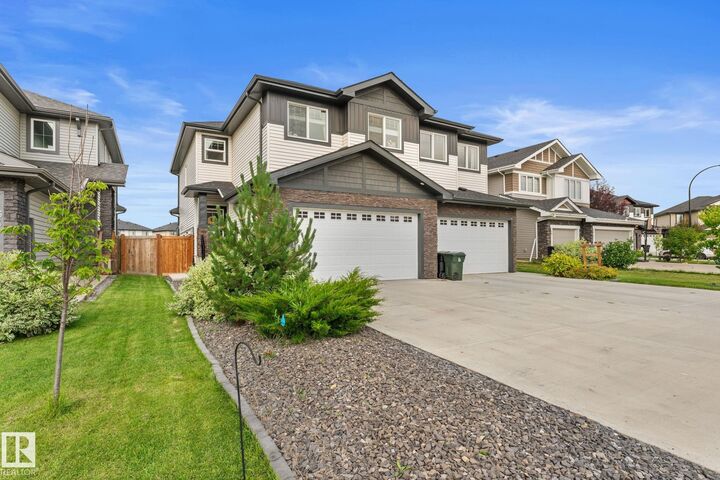 Property Photo:  52 Avery Cove  AB T7X 0X8 