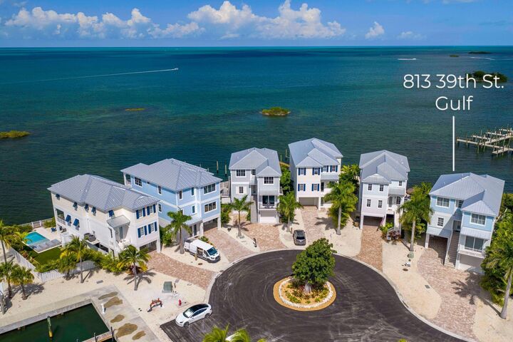 Property Photo:  813 39th St Gulf Street  FL 33050 