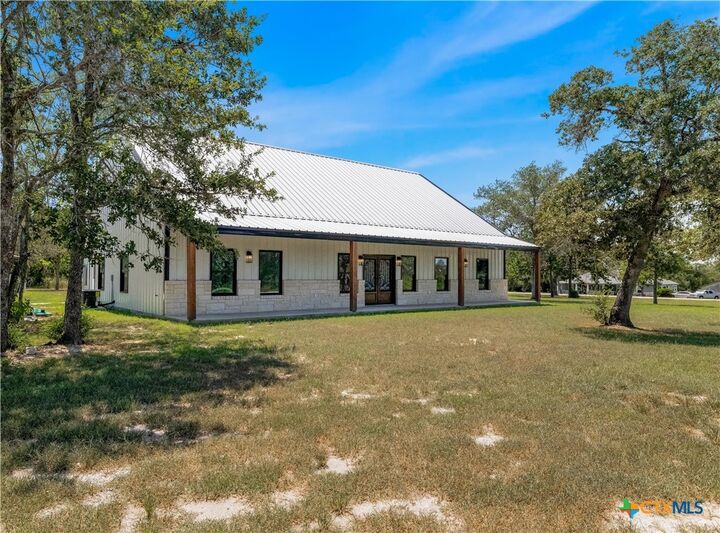 Property Photo:  37 Chaparral Road  TX 77905 