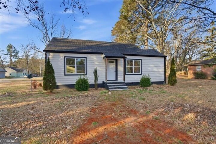 Property Photo:  303 Glen Iris Drive  GA 30655 