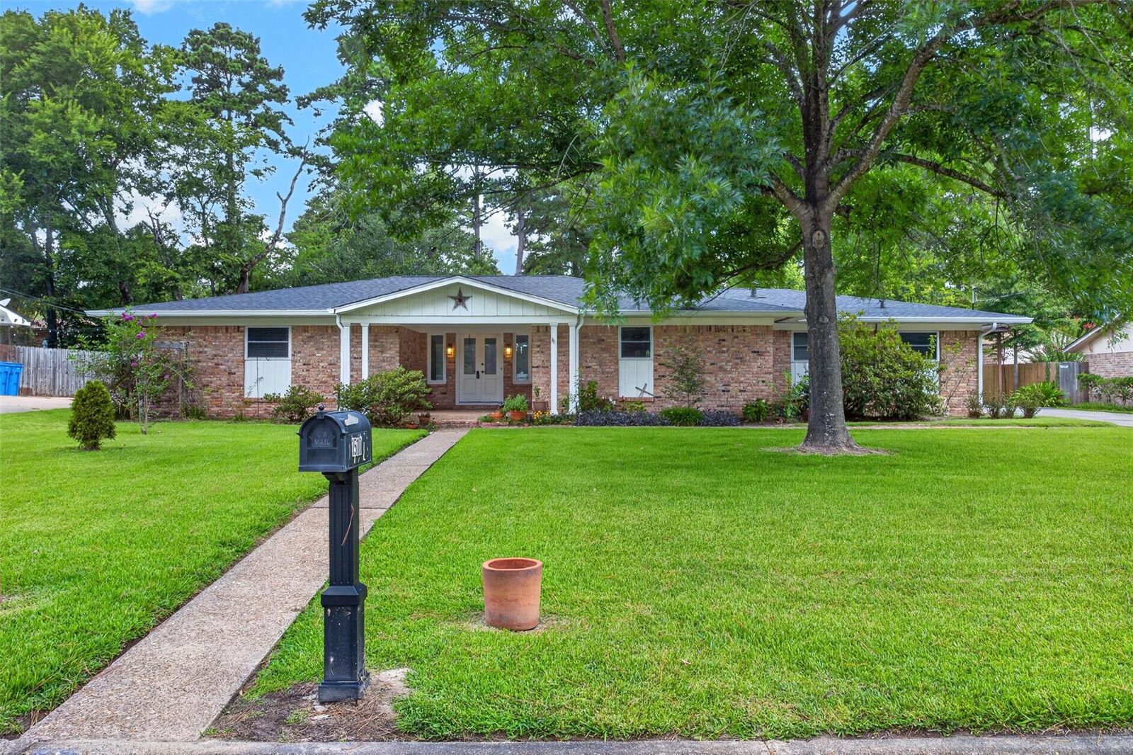 Property Photo:  1510 Reen Drive  TX 75904 