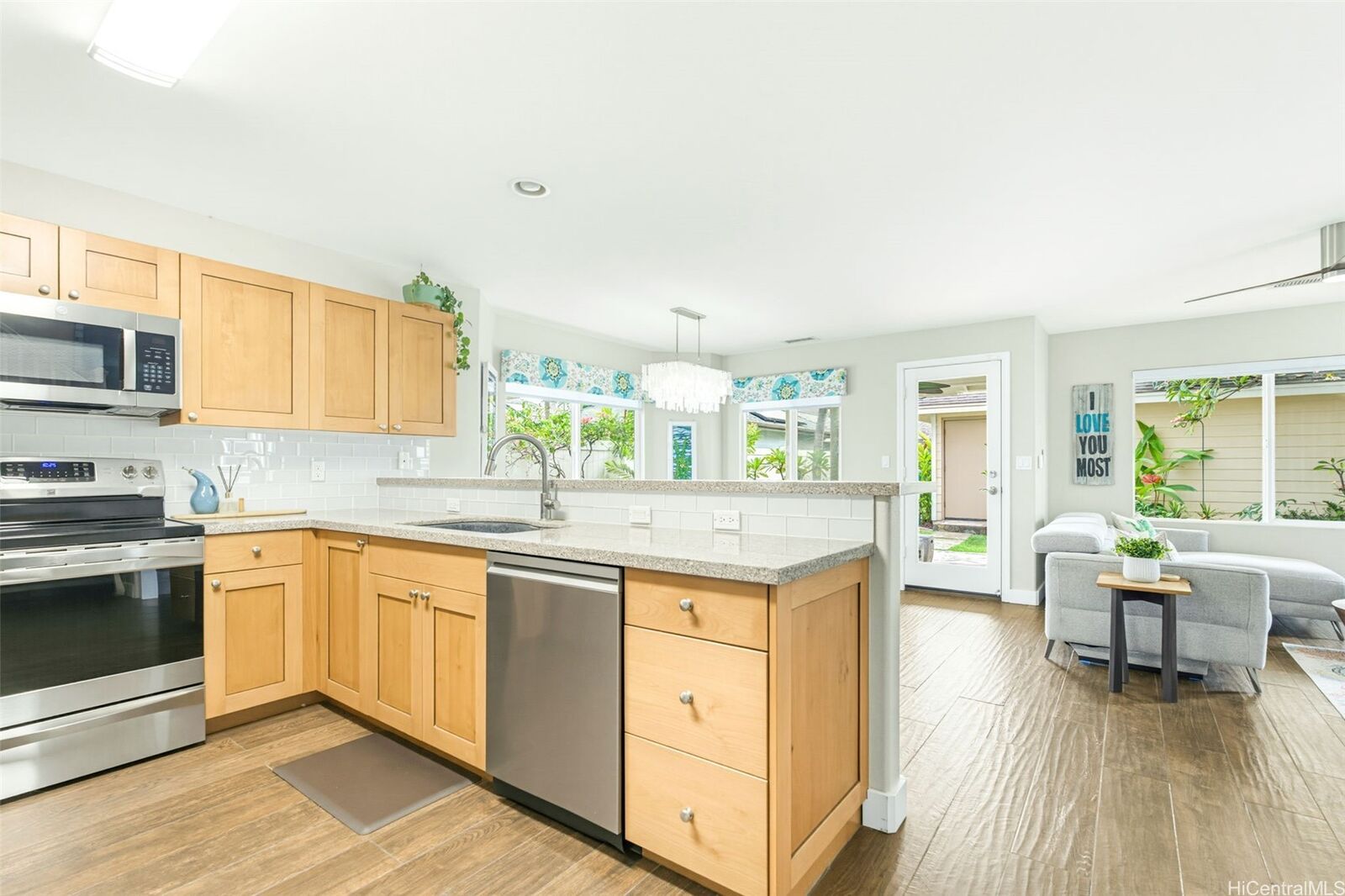 Property Photo:  91-2041 Kamakana Street  HI 96706 