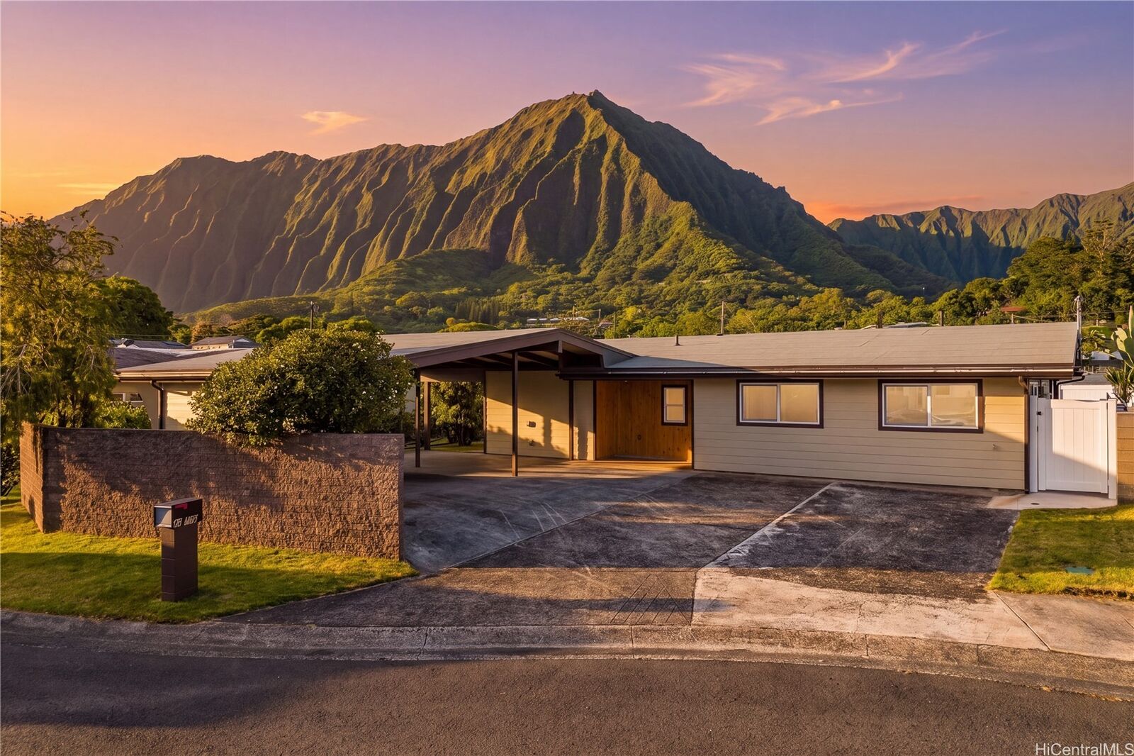 Property Photo: 45-722 Kalamalo Place HI 96744