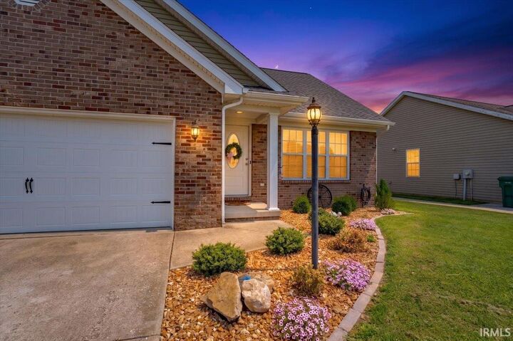Property Photo:  1852 Sandal Way  IN 47630 