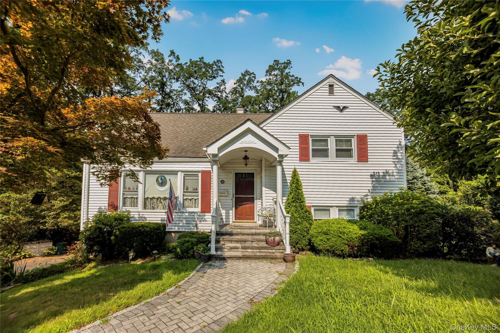 Property Photo:  33 Dexter Road  NY 10710 