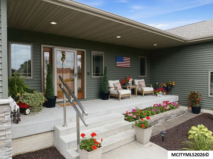 Property Photo: 2937 Morning Star Ct IA 50401