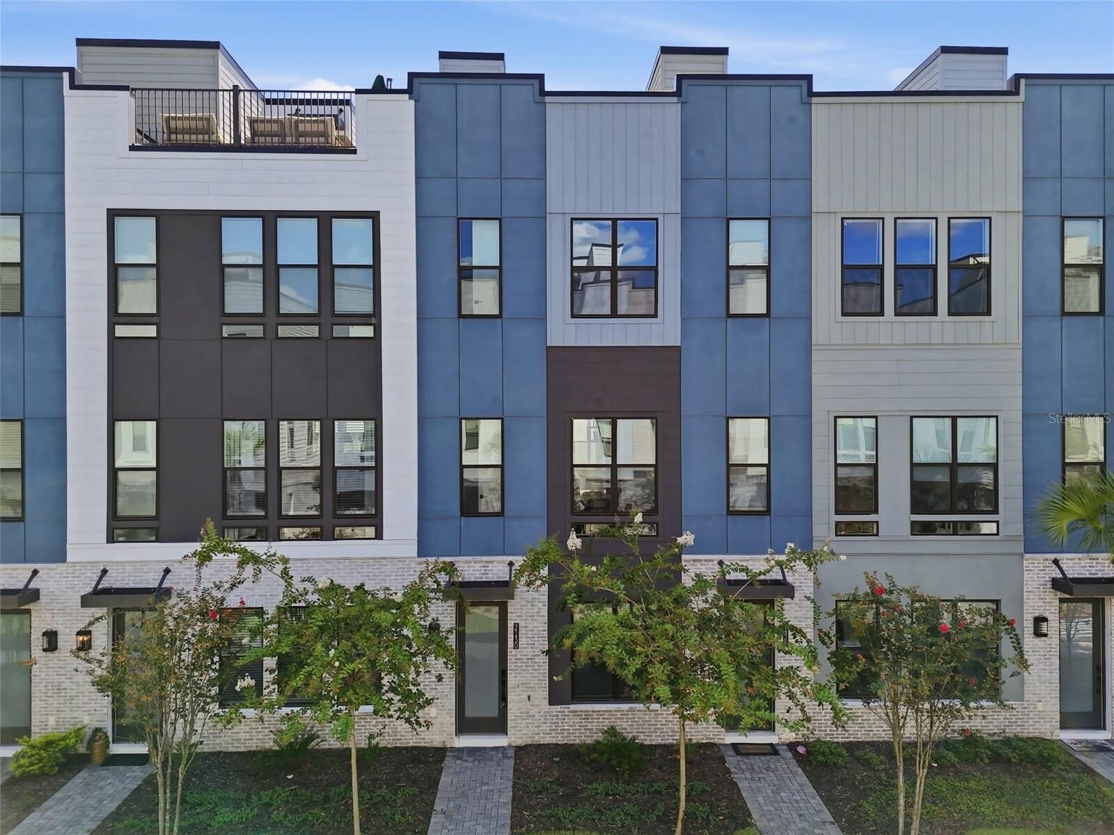 Property Photo: 2130 Whitney Marsh Alley FL 32804