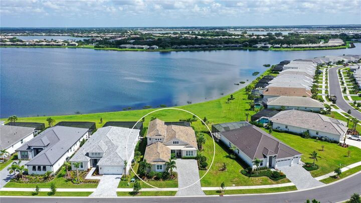 Property Photo:  7919 Waterbend Trail  FL 34240 